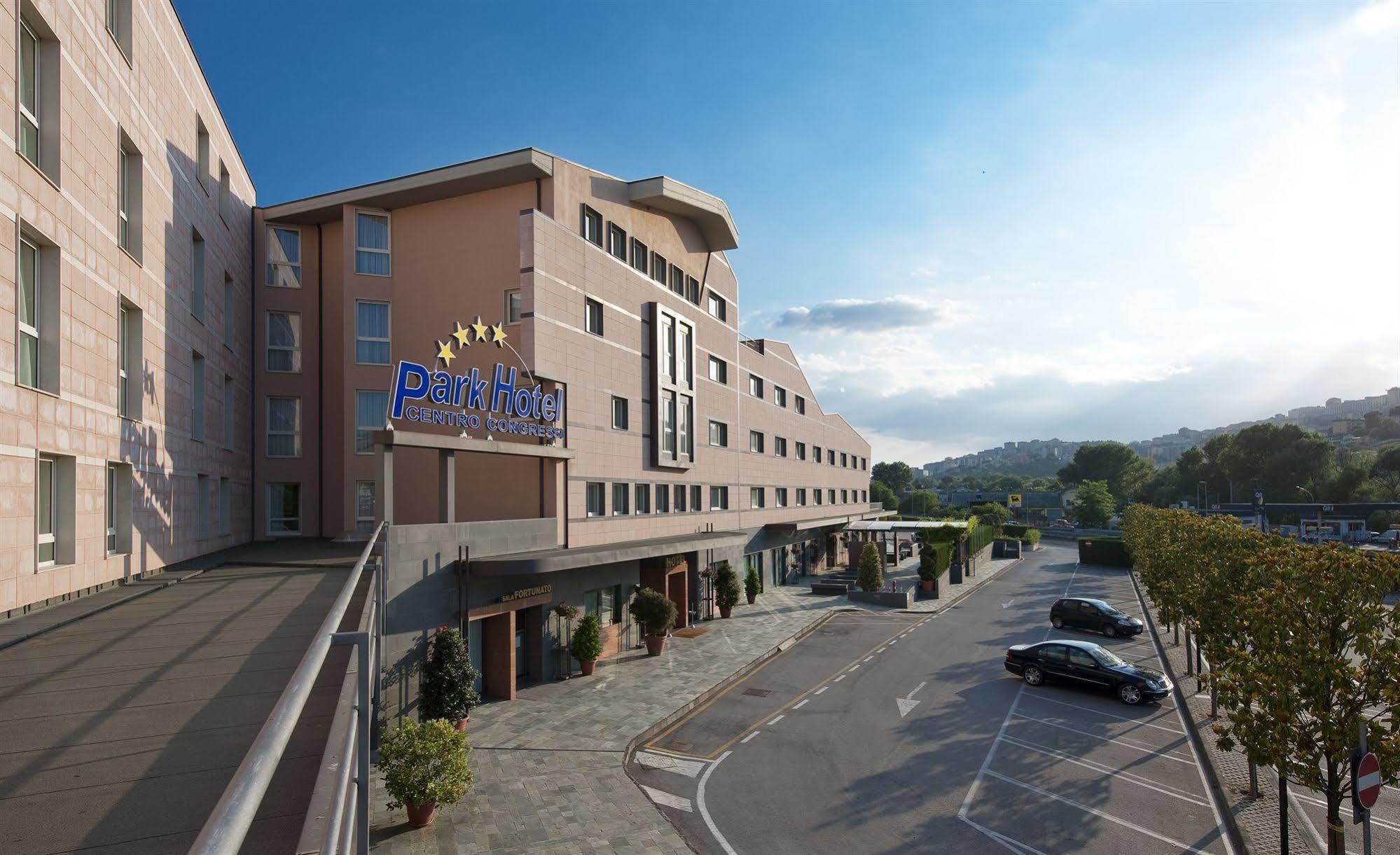 Park Hotel Centro Congressi Potenza Exterior foto