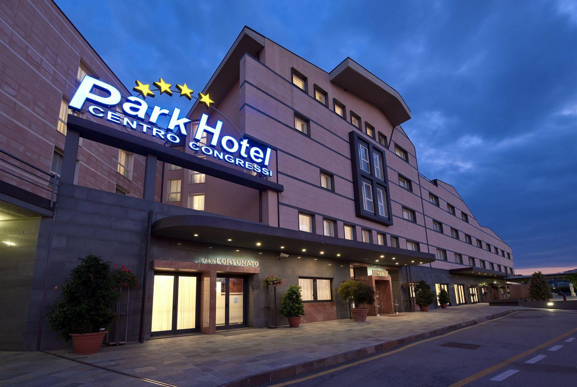Park Hotel Centro Congressi Potenza Exterior foto